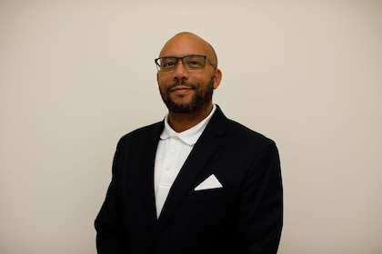 Staff member Tony Hull from ID_3ae0c3f6ee5d