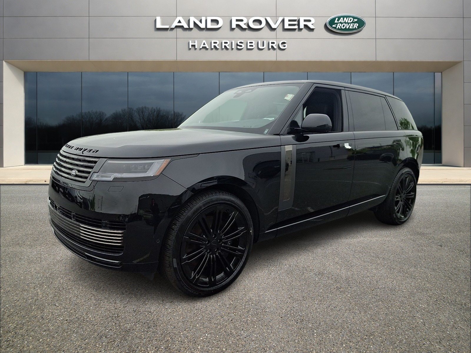 2026 Land Rover Range Rover 4.4 SV LWB's photo