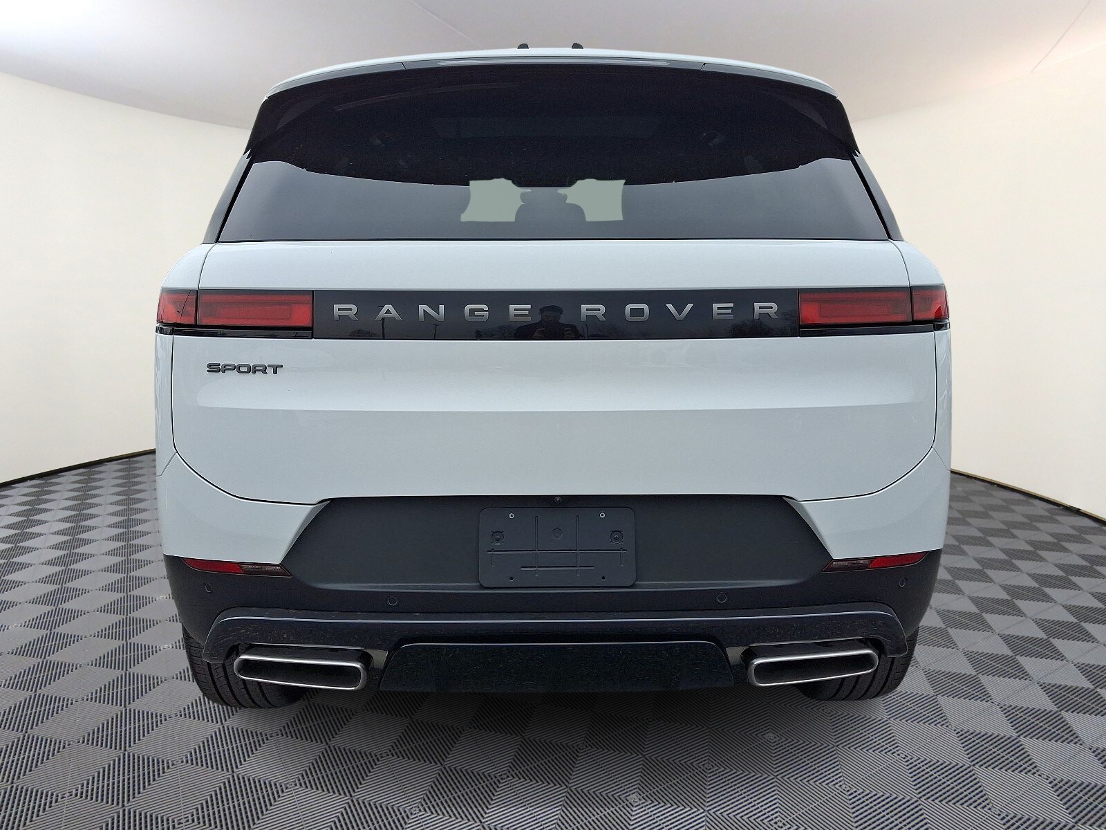 2025 Land Rover Range Rover Sport P360 S photo 3