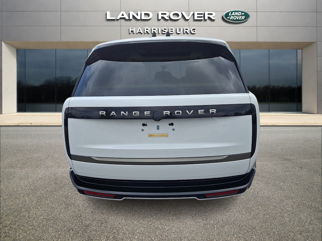Certified 2025 Land Rover Range Rover P400 SE SUV