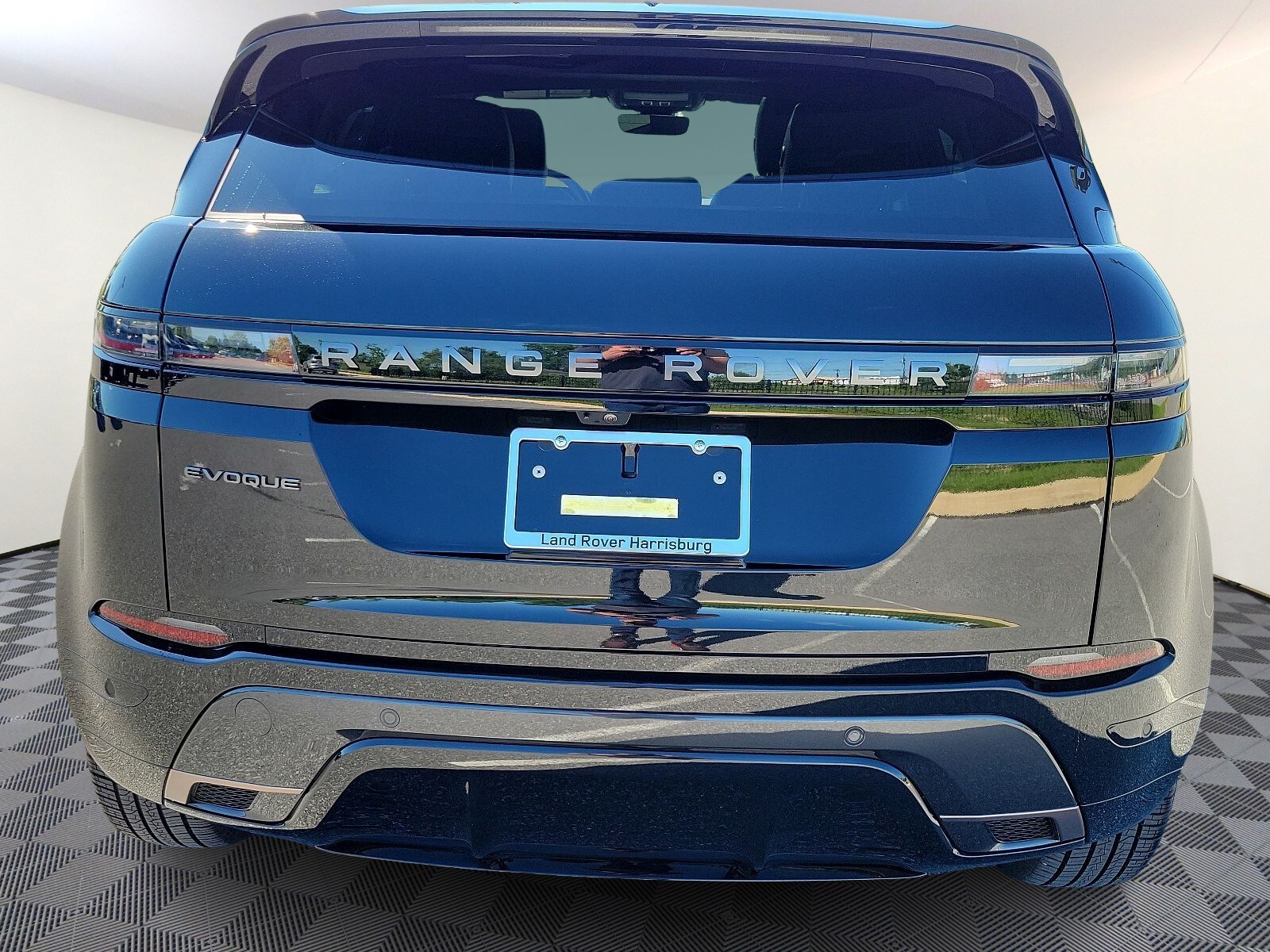 2024 Land Rover Range Rover Evoque Dynamic SE photo 4