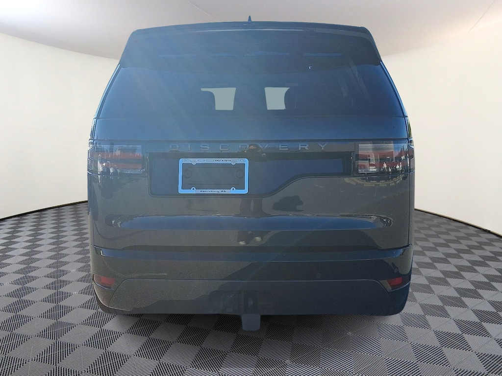 Used 2024 Land Rover Discovery P300 Dynamic SE SUV