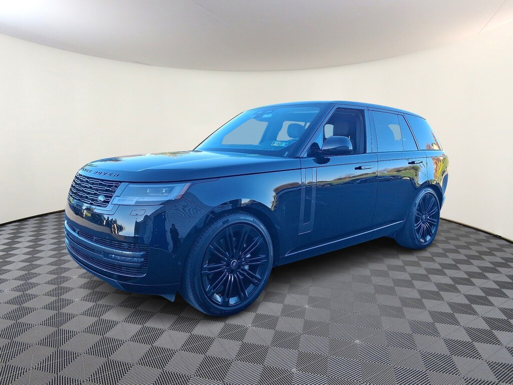 Used 2025 Land Rover Range Rover P400 SE SUV