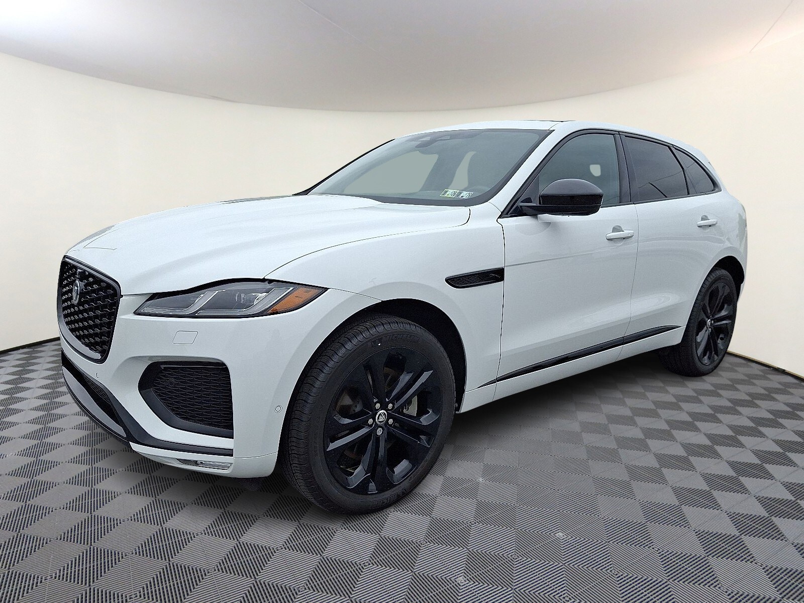2026 Jaguar F-PACE P250 R-Dynamic S photo 3