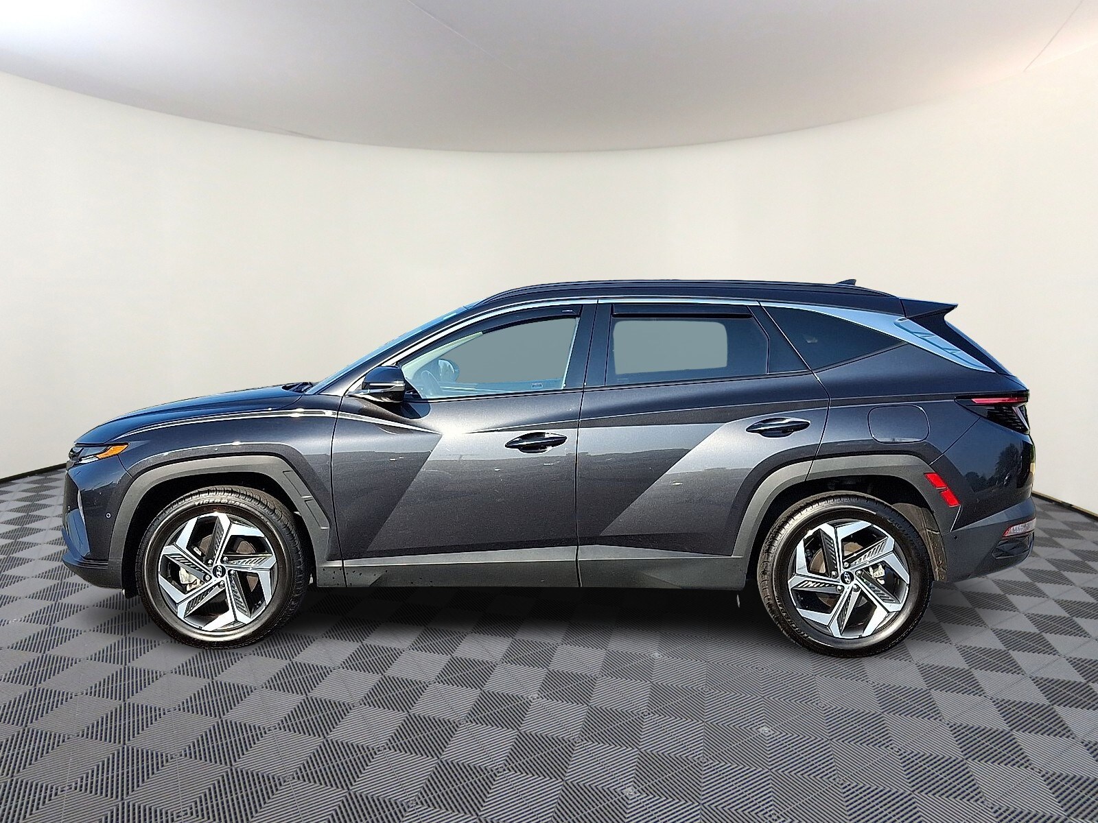 2023 Hyundai Tucson Limited Sport photo 2