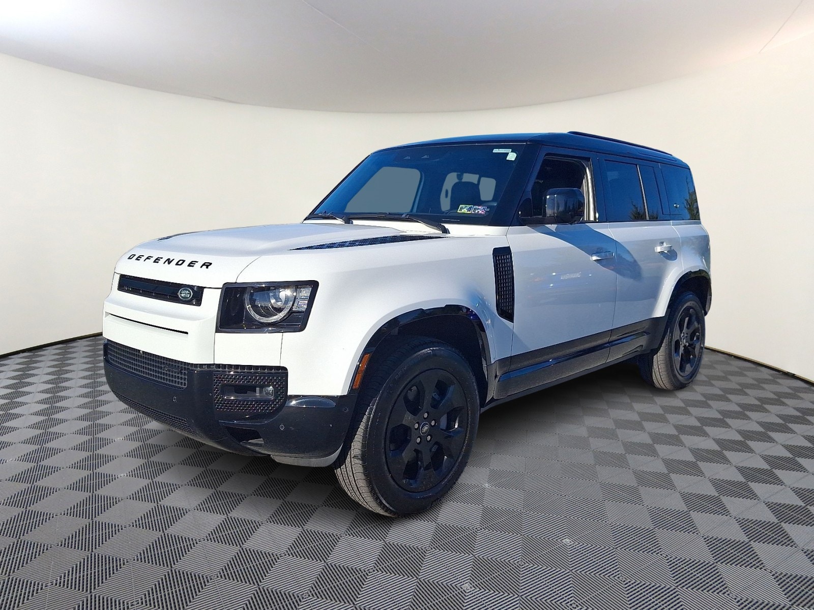 2023 Land Rover Defender X-Dynamic SE's photo