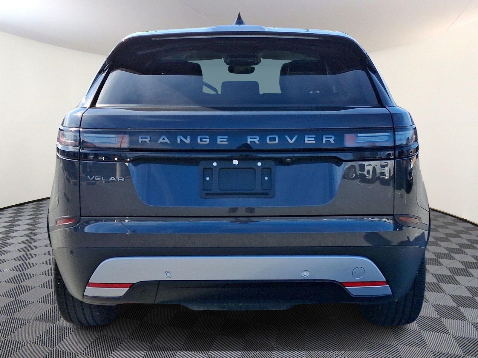 2025 Land Rover Range Rover Velar P250 S photo 4