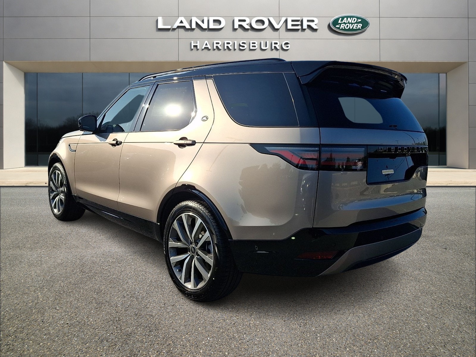 New 2026 Land Rover Discovery Dynamic SE For Sale in West Chester