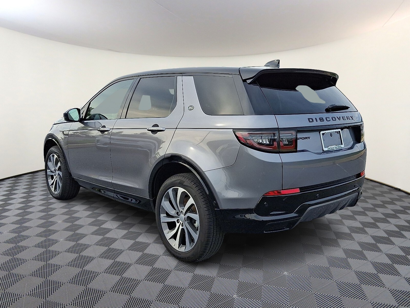 2025 Land Rover Discovery Sport Dynamic SE photo 3