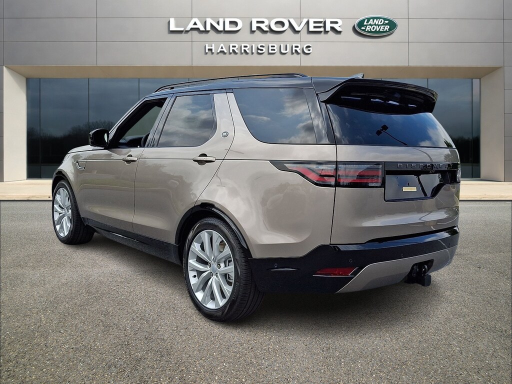 New 2026 Land Rover Discovery Dynamic SE 300PS