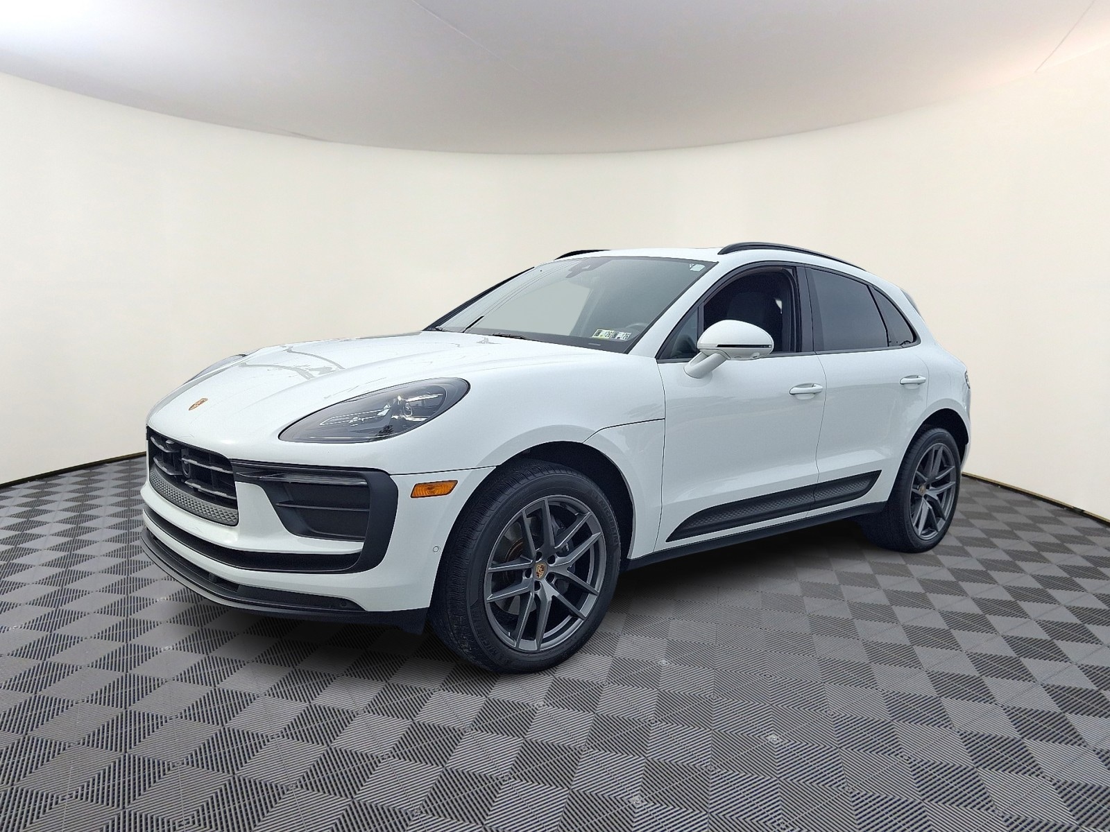 2023 Porsche Macan