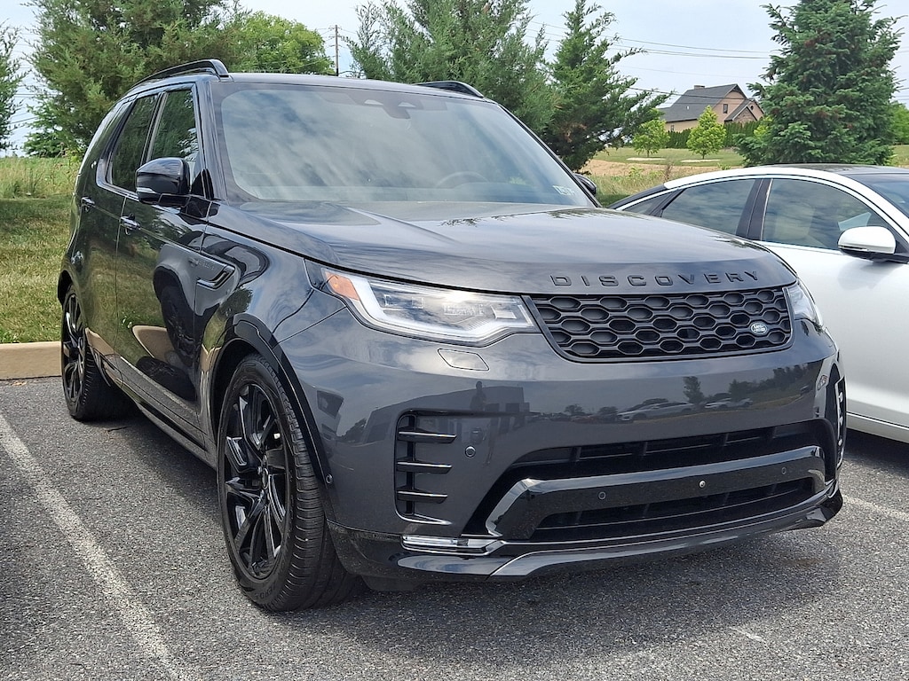 Used 2025 Land Rover Discovery P300 Dynamic SE SUV