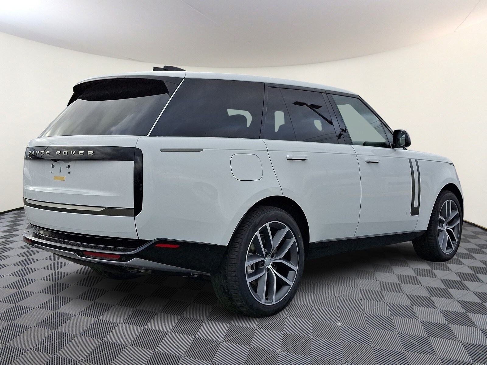2025 Land Rover Range Rover SE photo 4