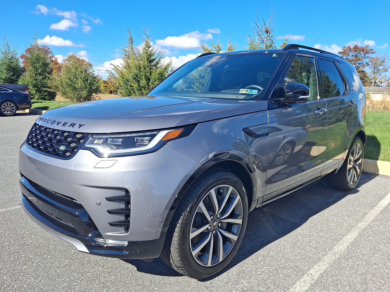 2025 Land Rover Discovery SUV 