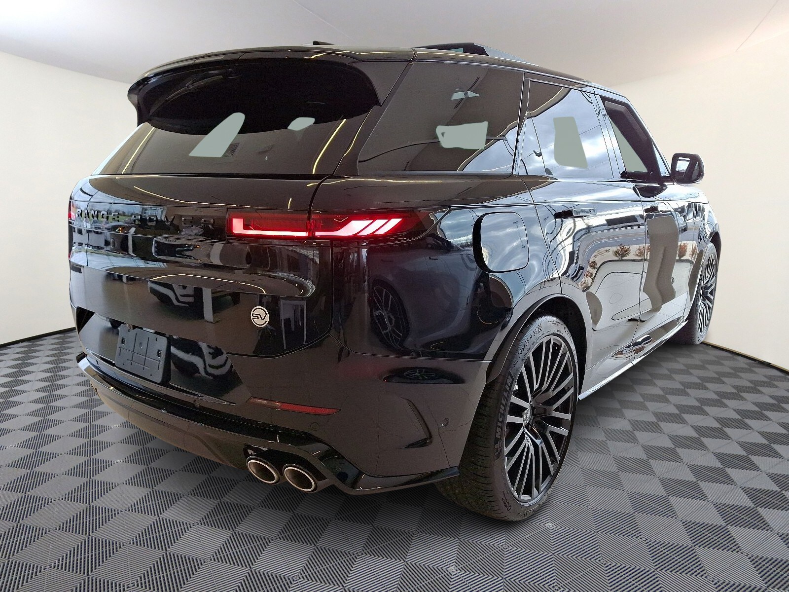 2025 Land Rover Range Rover Sport photo 4