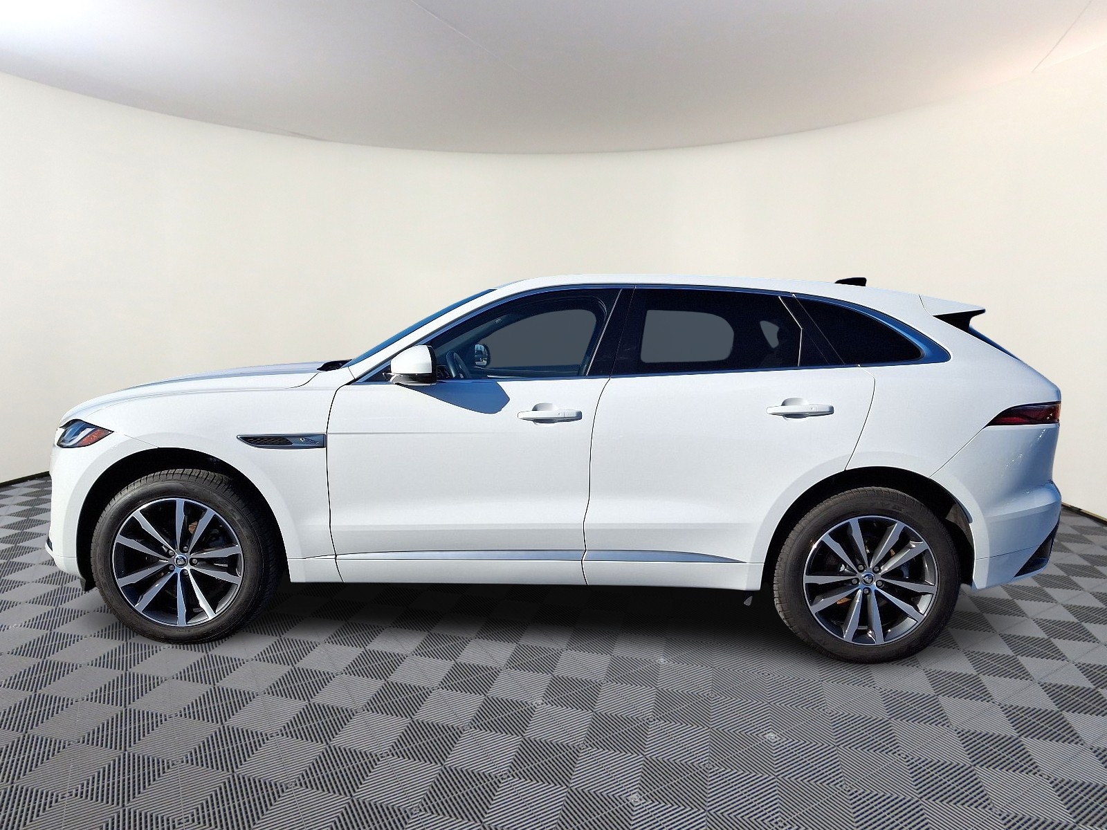 Used 2024 Jaguar F-PACE R-Dynamic S with VIN SADCT2EXXRA723646 for sale in Carlisle, PA