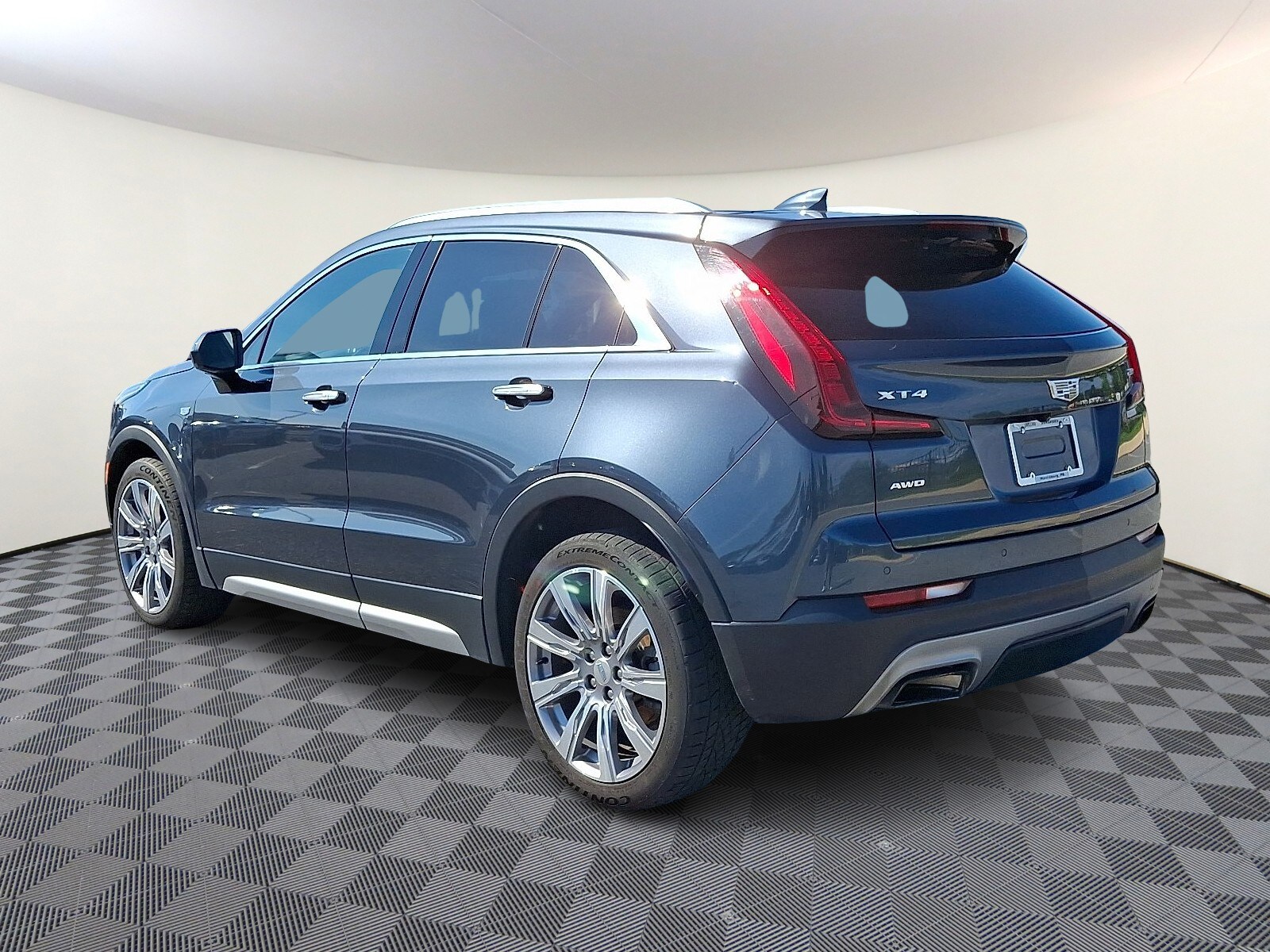 2019 Cadillac XT4 Premium Luxury photo 3