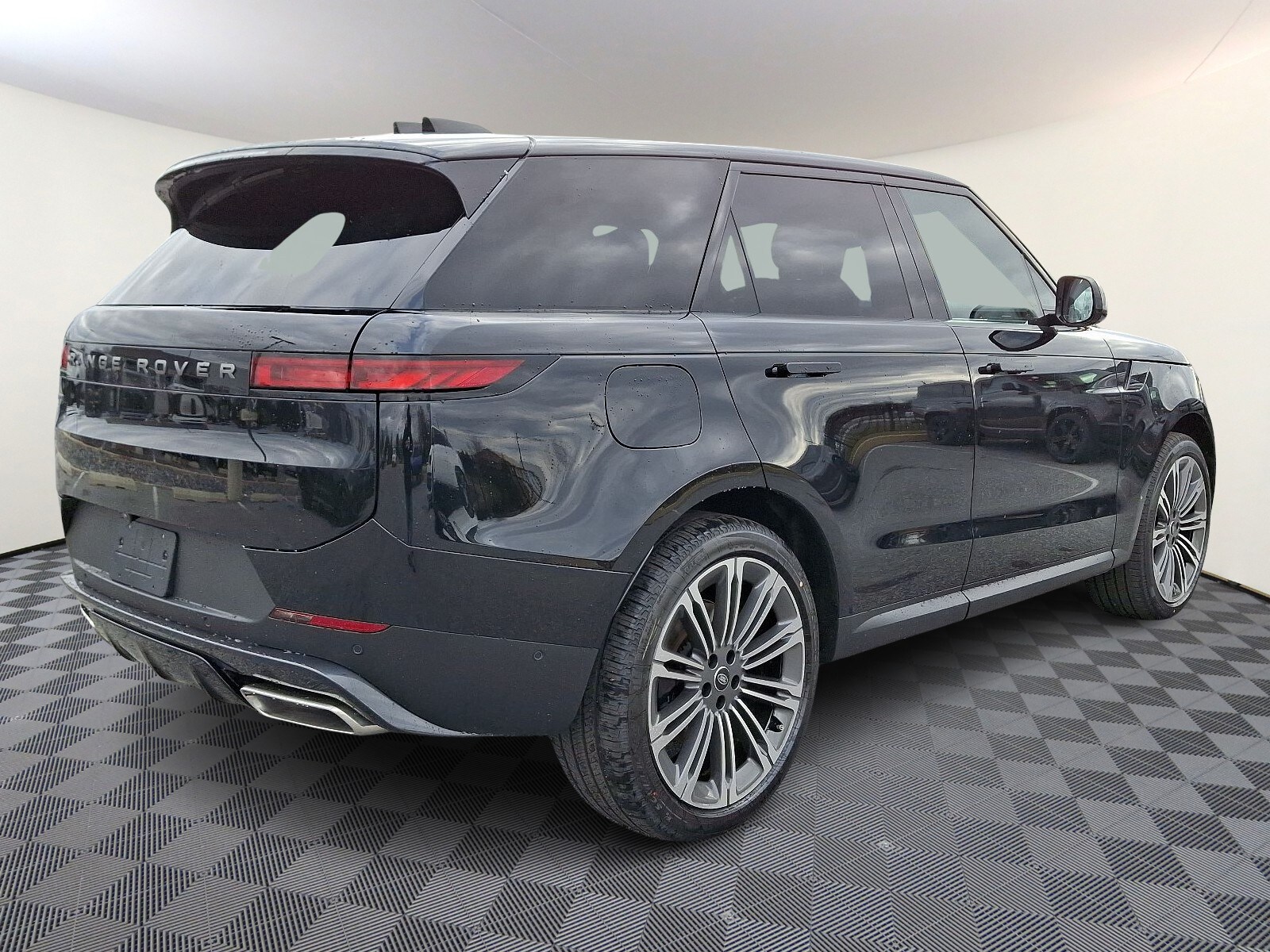 2025 Land Rover Range Rover Sport SE photo 4