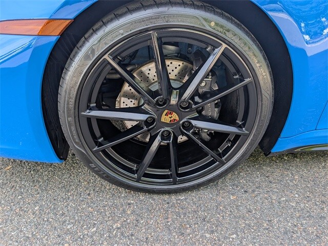 2023 Porsche 911 4 T photo 4