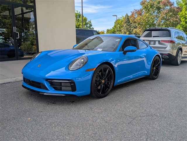 2023 Porsche 911 4 T photo 2