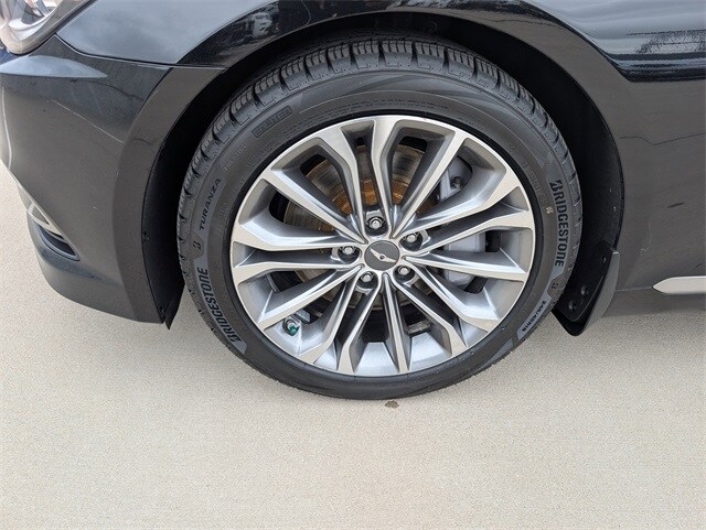 2015 Hyundai Genesis 3.8 photo 4