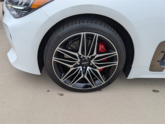 2022 Kia Stinger GT1 photo 4