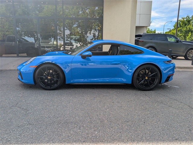 2023 Porsche 911 4 T photo 3