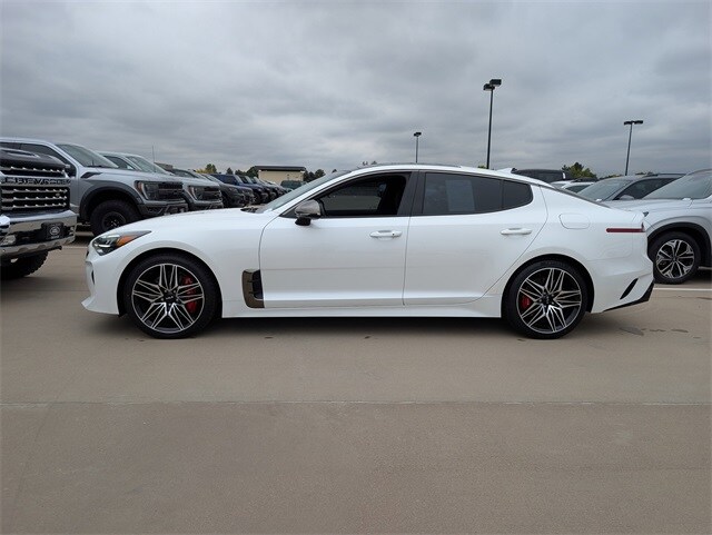 2022 Kia Stinger GT1 photo 3