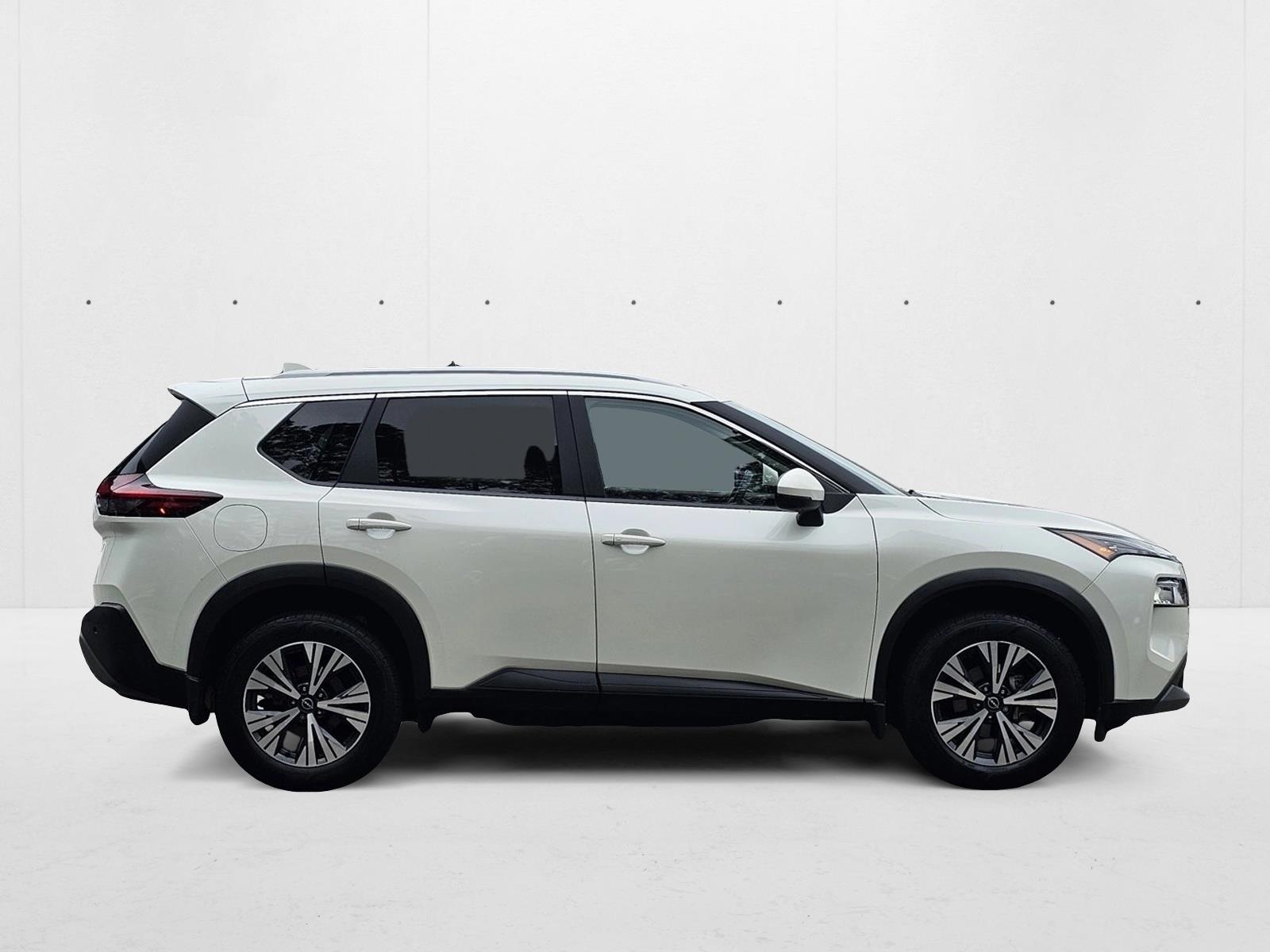 2023 Nissan Rogue SV photo 4