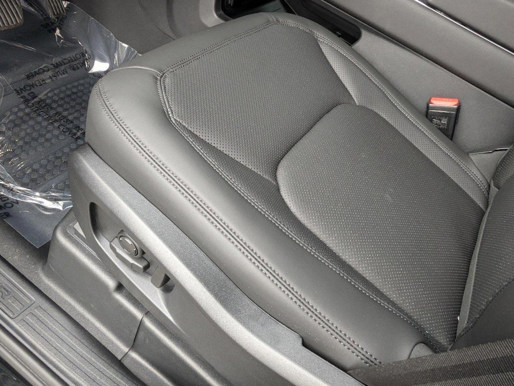 New 2025 Land Rover Defender 110 P400 S Sport Utility