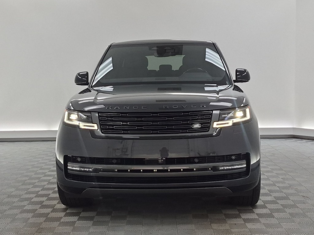 Used 2025 Land Rover Range Rover SE Sport Utility