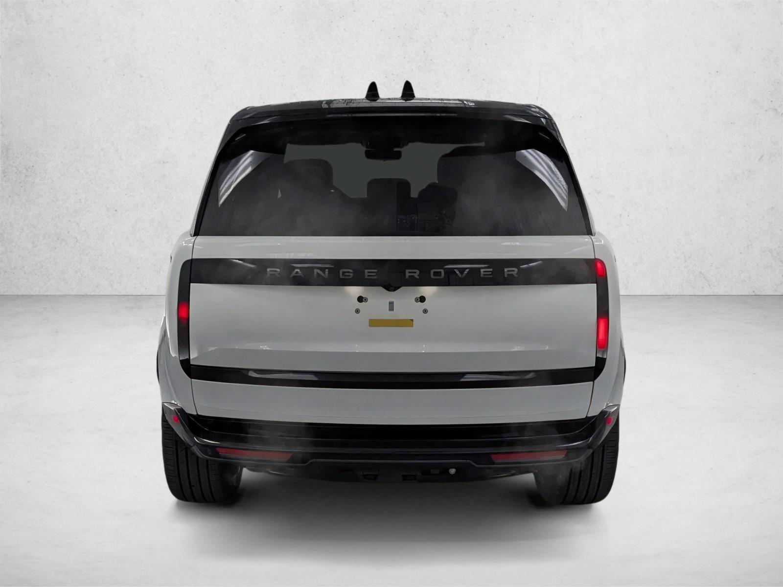 2026 Land Rover Range Rover SE - Photo 8