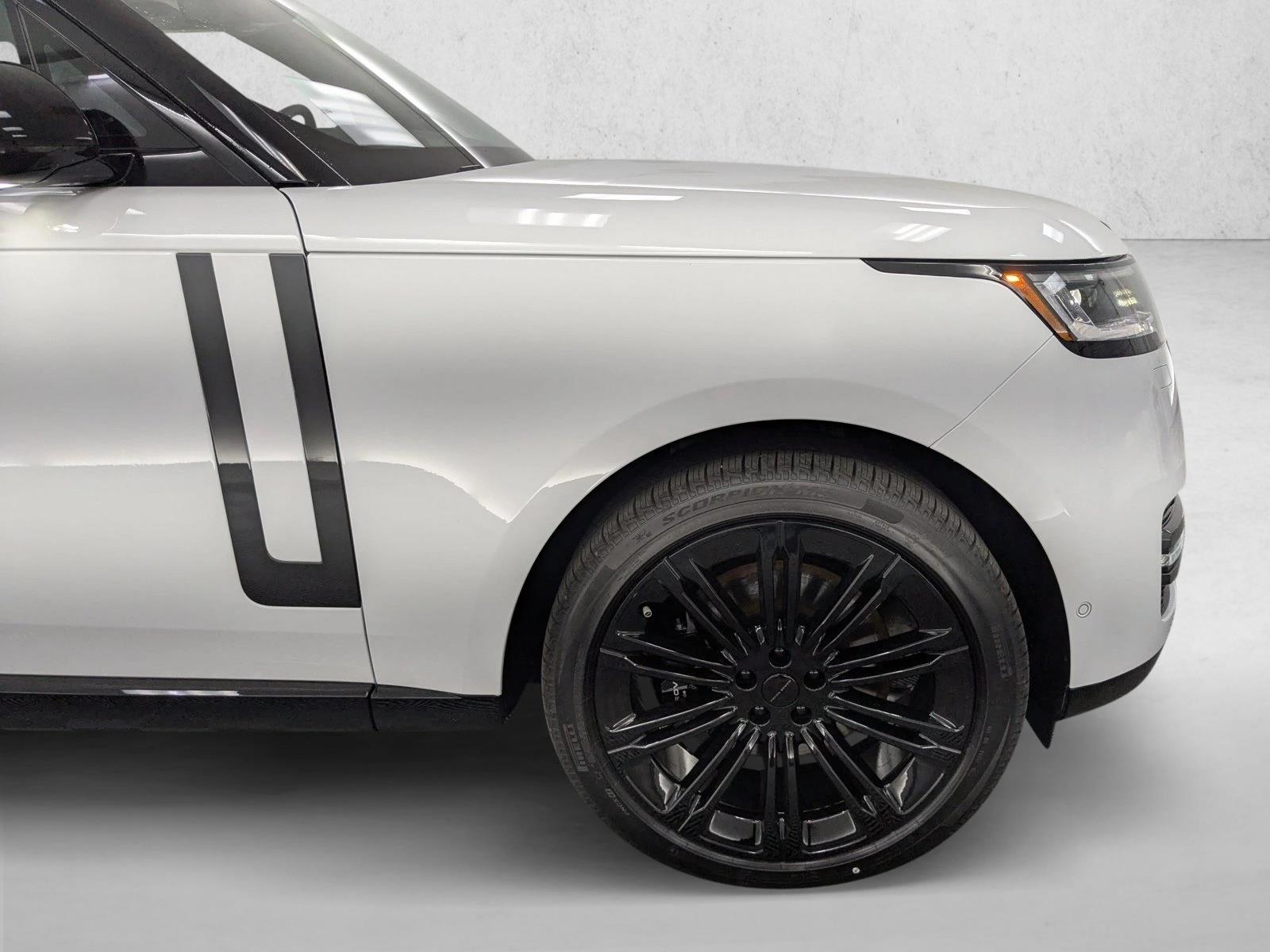 2026 Land Rover Range Rover SE - Photo 10