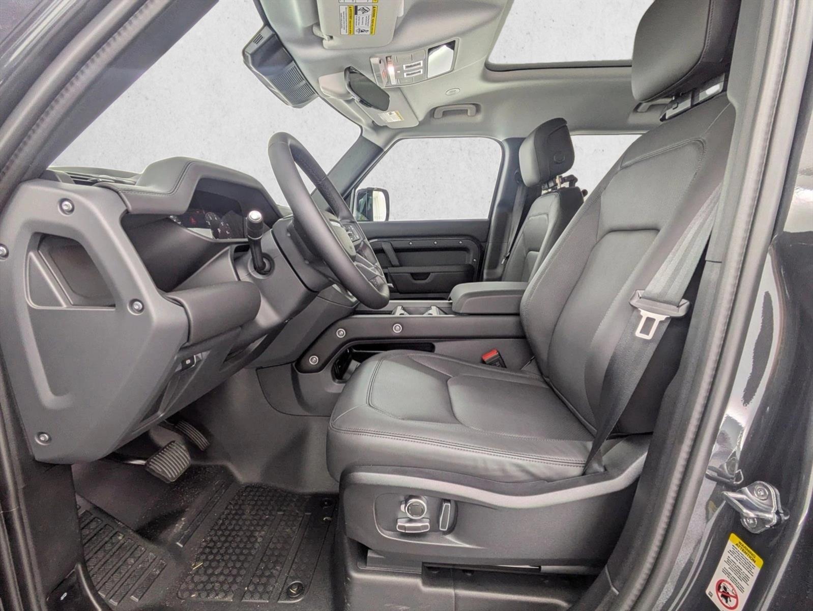 2026 Land Rover Defender X-Dynamic SE - Photo 6