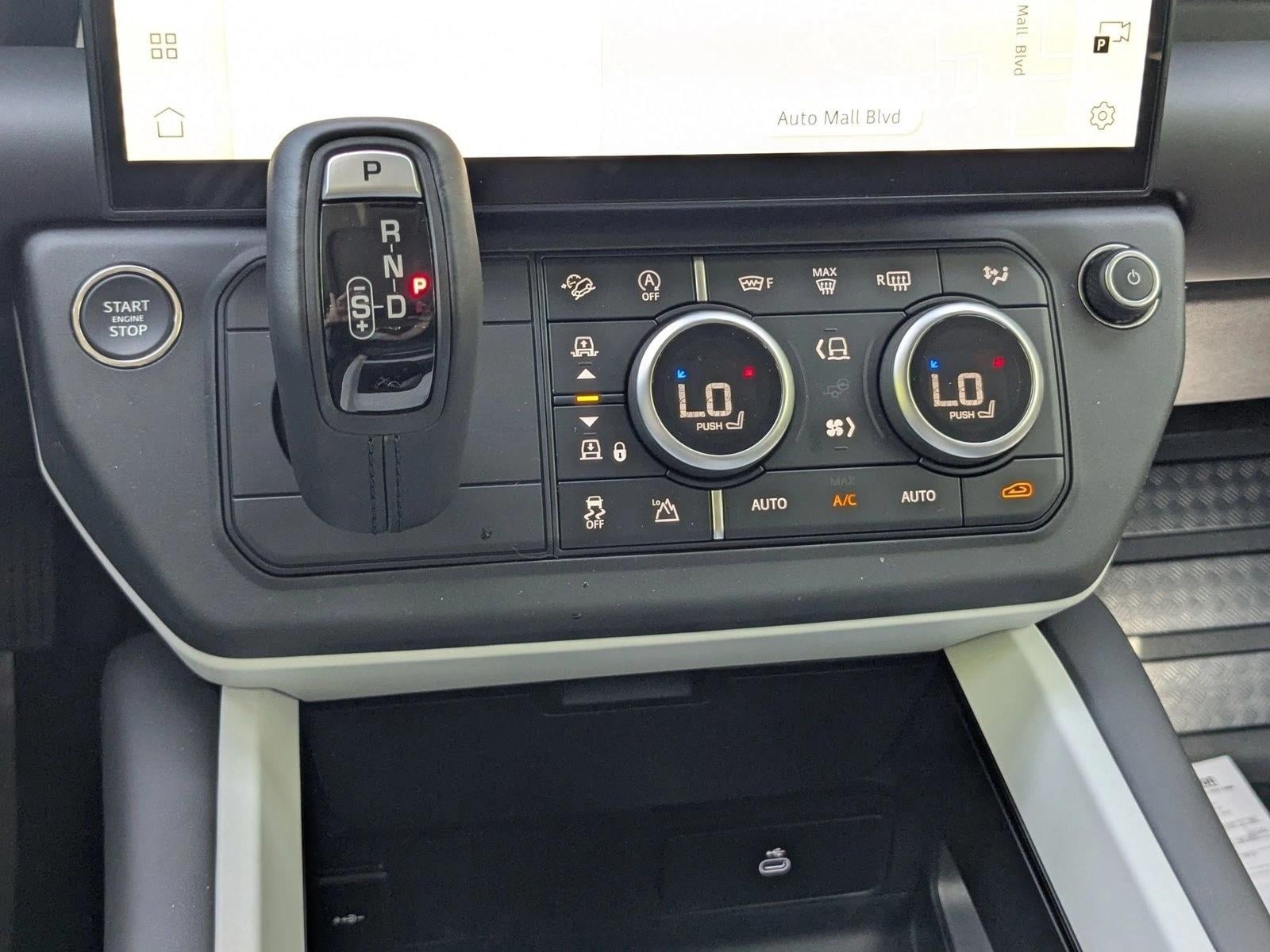 2026 Land Rover Defender S - Photo 18