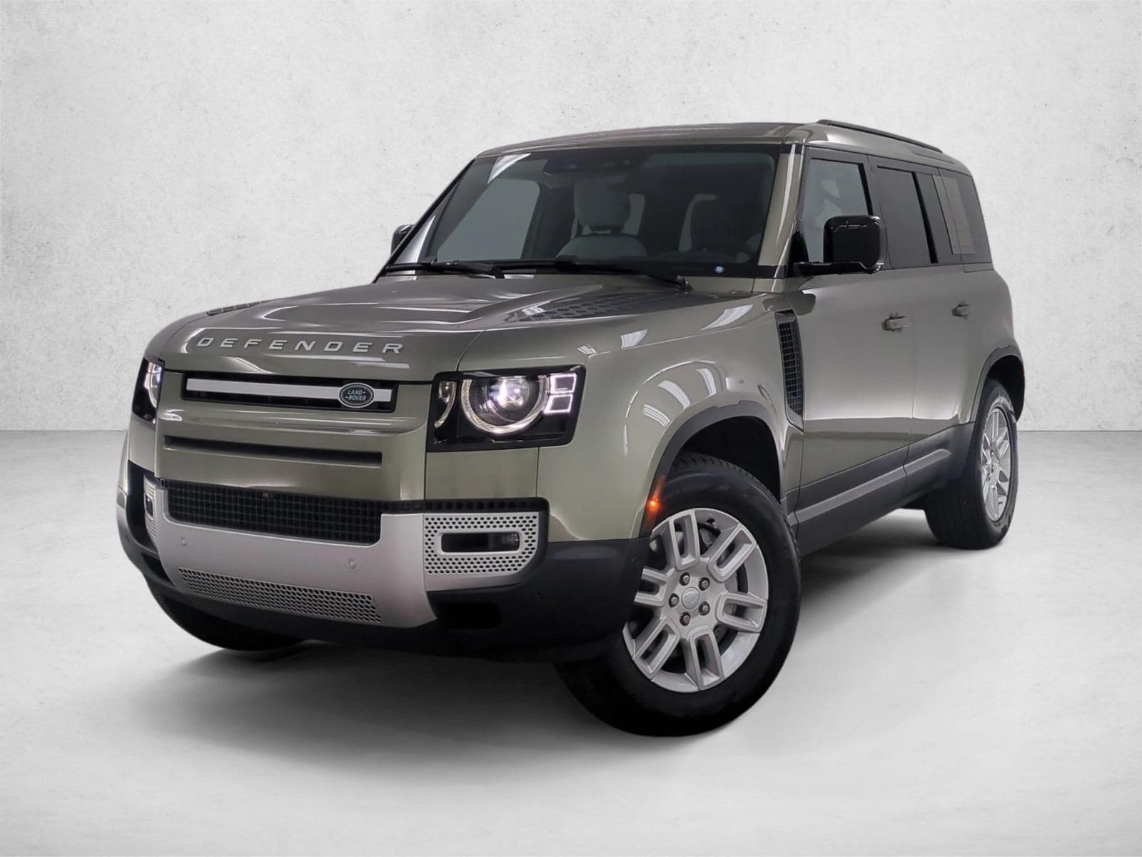 2025 Land Rover Defender 110 S P400's photo