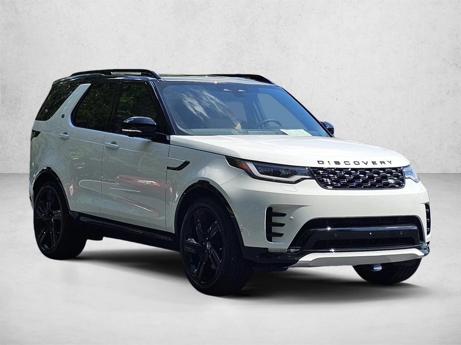 2025 Land Rover Discovery Dynamic SE's photo
