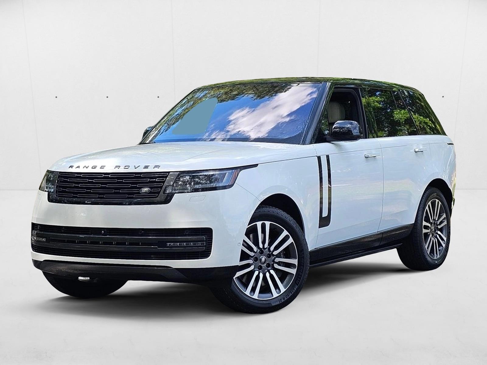 2023 Land Rover Range Rover SE photo 3