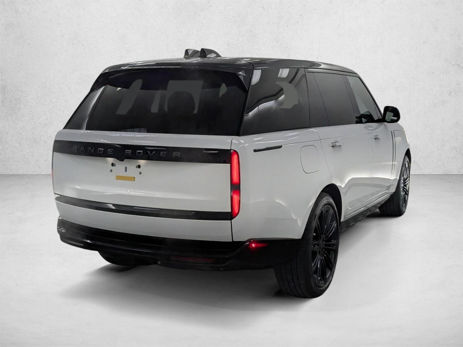 2026 Land Rover Range Rover SE - Photo 6