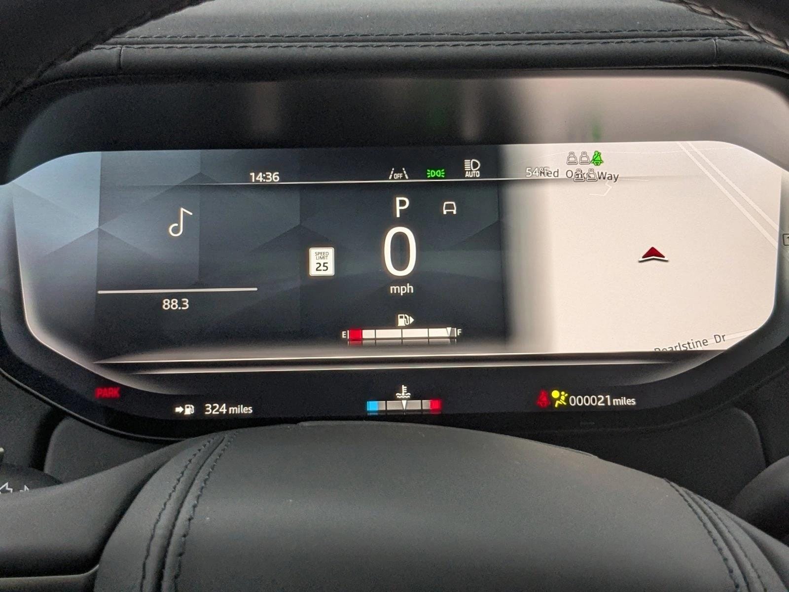 2025 Land Rover Range Rover SE - Photo 15