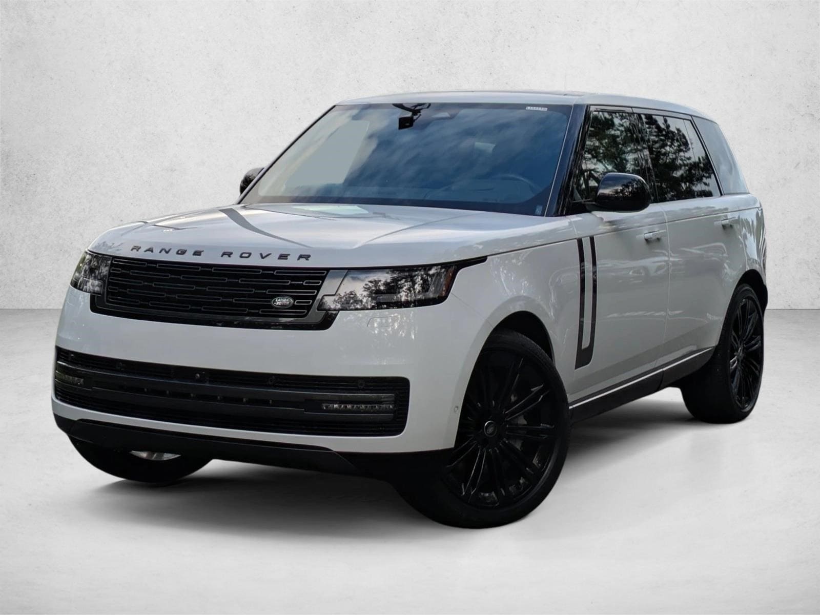 2025 Land Rover Range Rover SE's photo