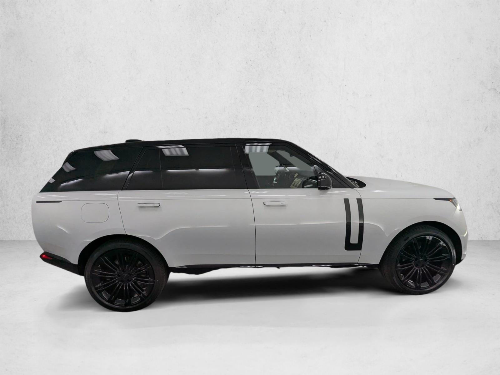 2026 Land Rover Range Rover SE - Photo 5