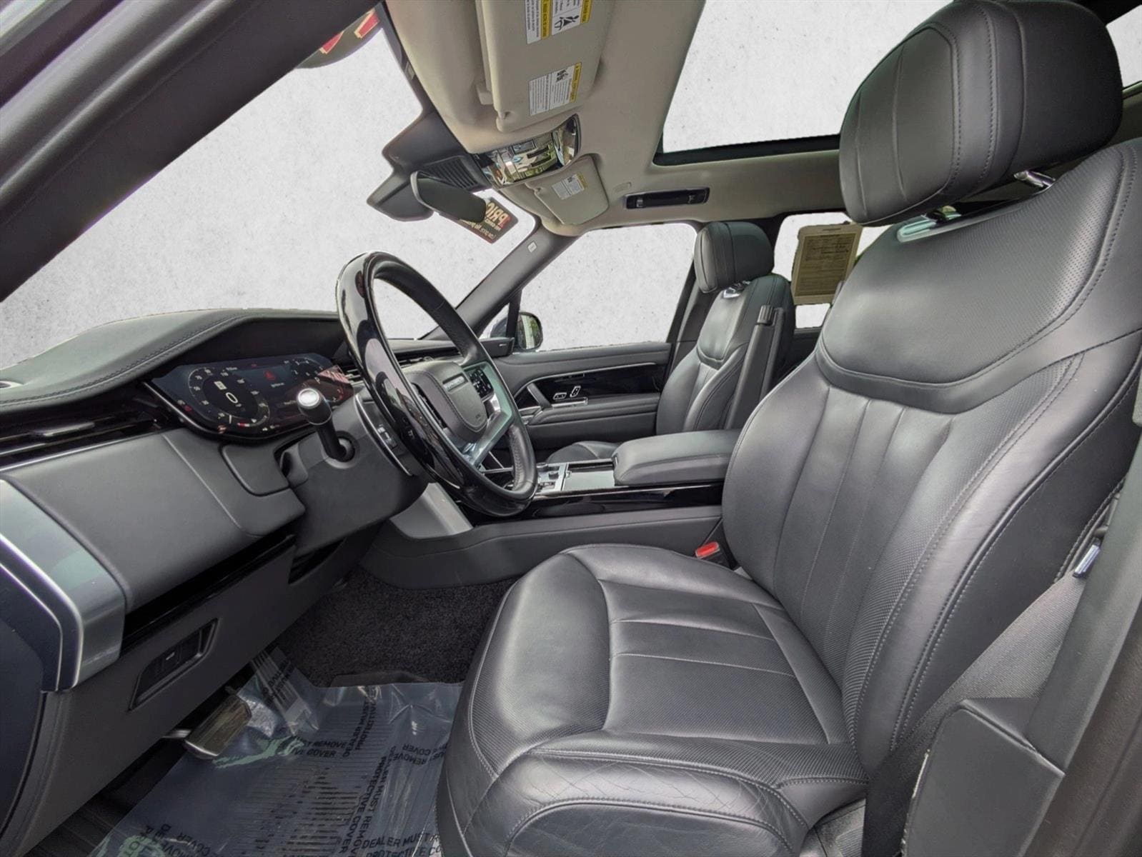 2023 Land Rover Range Rover SE - Photo 18