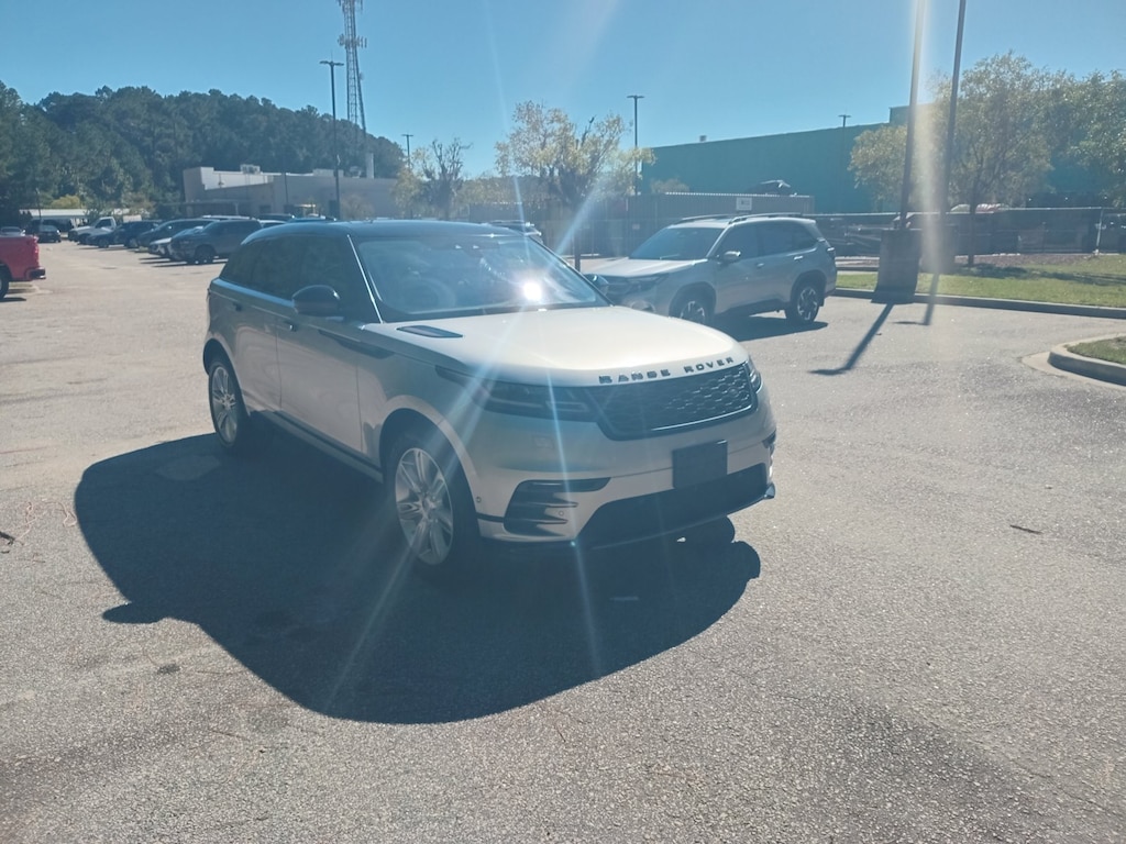 Used 2018 Land Rover Range Rover Velar R-Dynamic SE Sport Utility