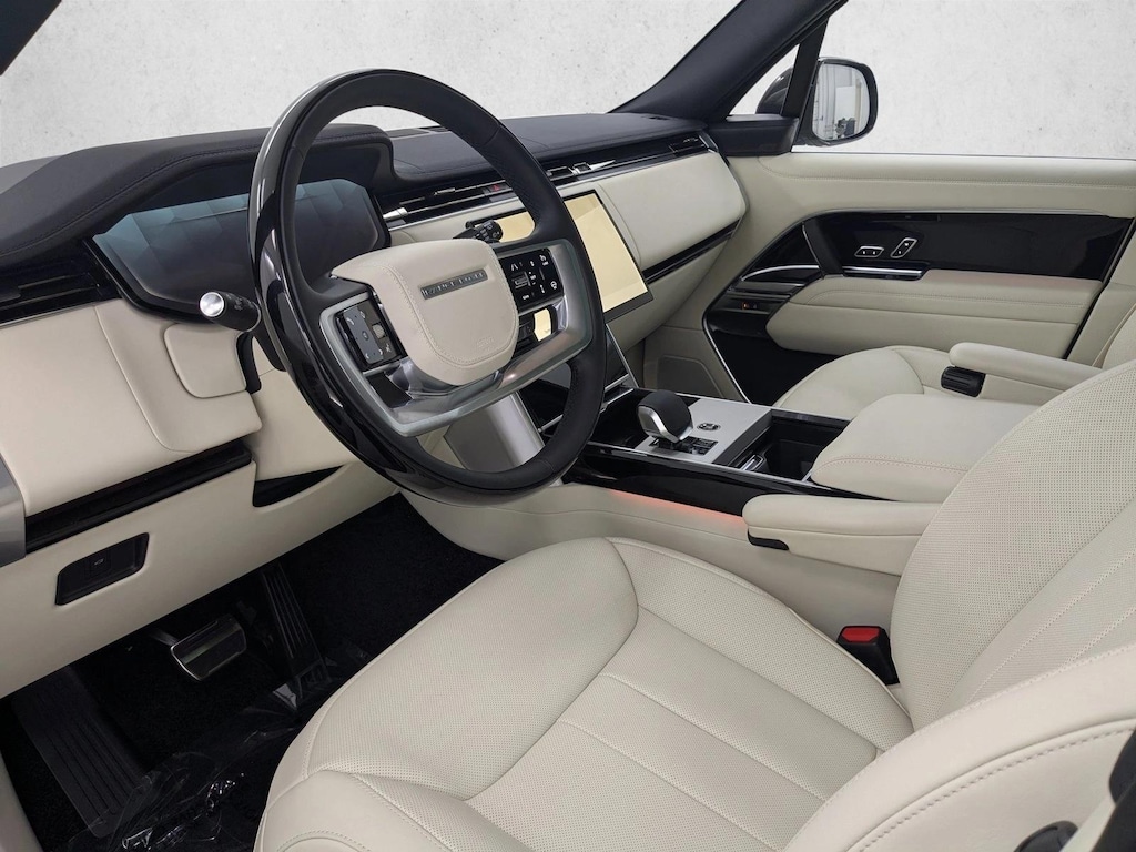 New 2025 Land Rover Range Rover SE Sport Utility