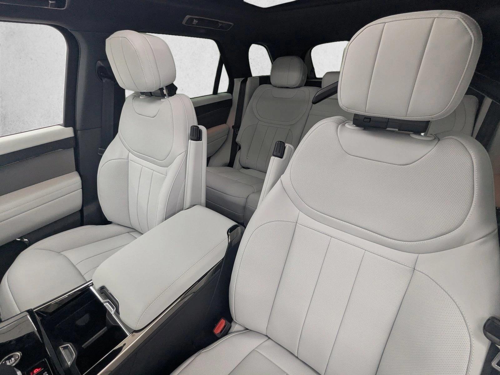 2026 Land Rover Range Rover Sport SE - Photo 13