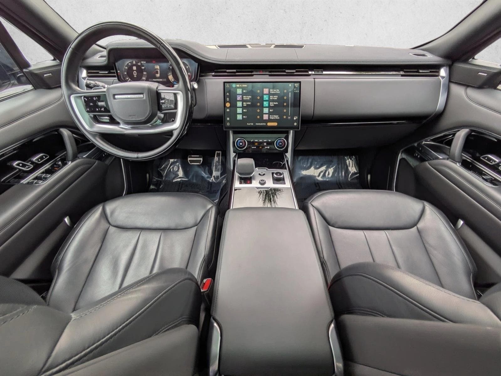 2023 Land Rover Range Rover SE - Photo 24
