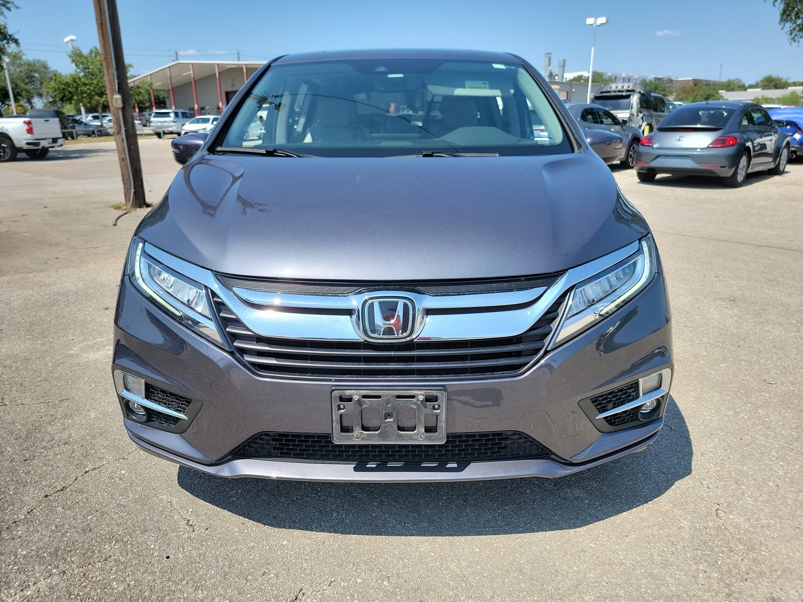 2018 Honda Odyssey Touring photo 2