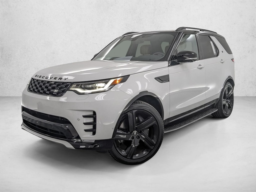New 2025 Land Rover Discovery Dynamic SE Sport Utility