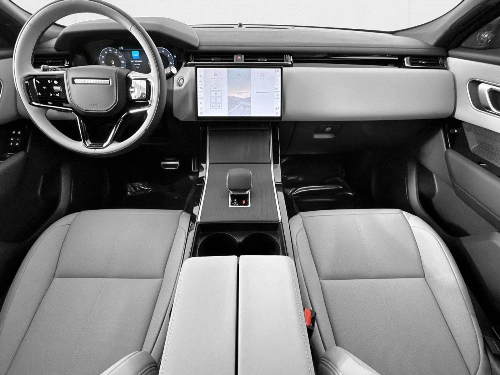 2026 Land Rover Range Rover Velar SE photo 3